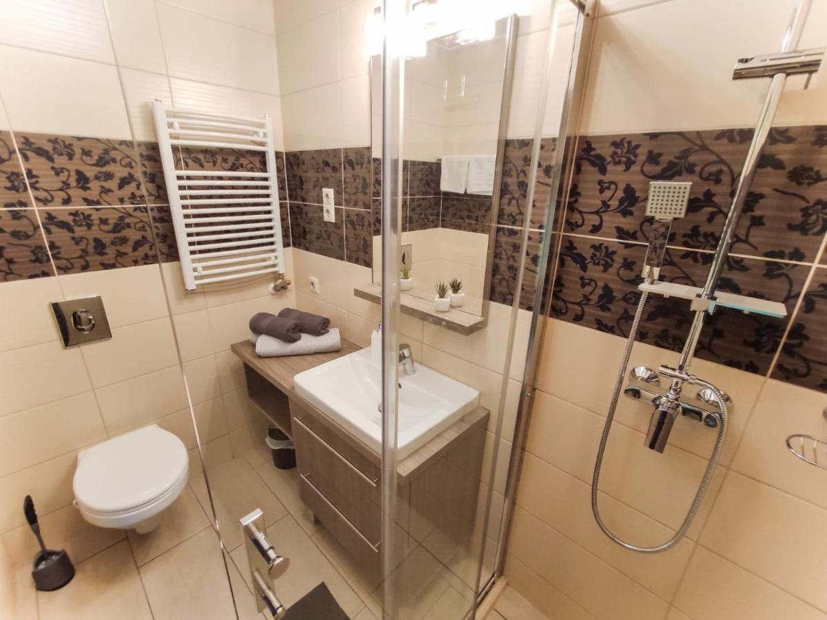 Holiday Apartman Шарвар Экстерьер фото