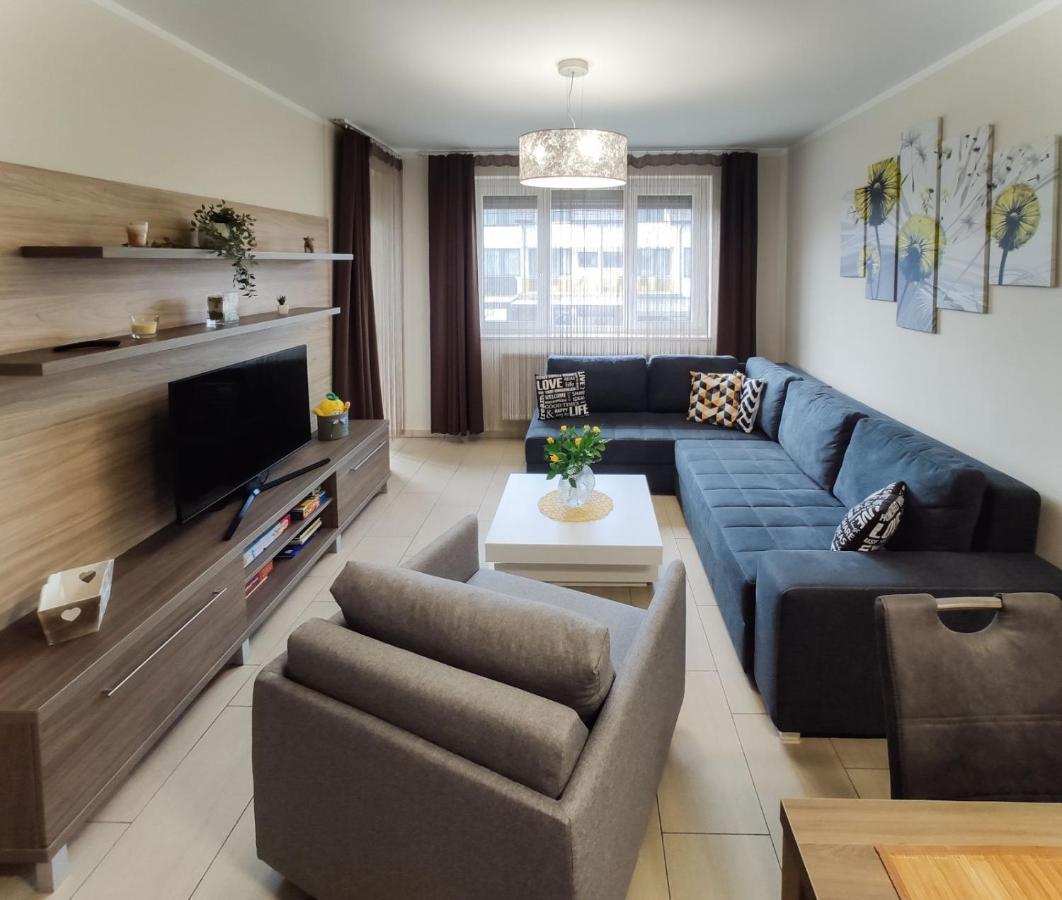 Holiday Apartman Шарвар Экстерьер фото