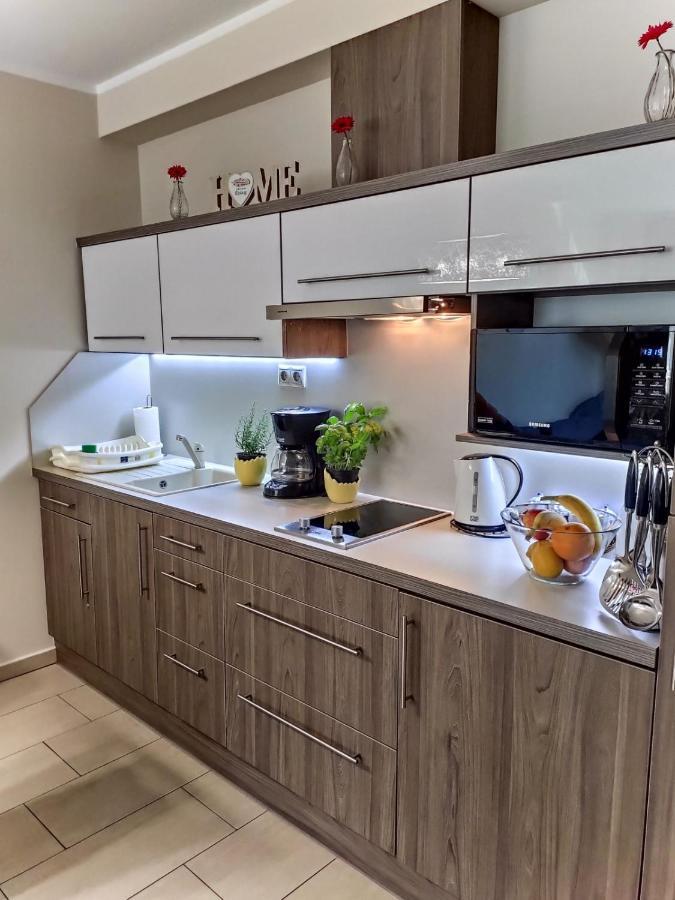 Holiday Apartman Шарвар Экстерьер фото