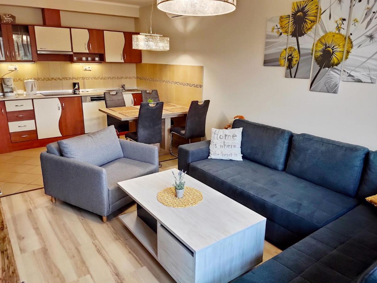 Holiday Apartman Шарвар Экстерьер фото